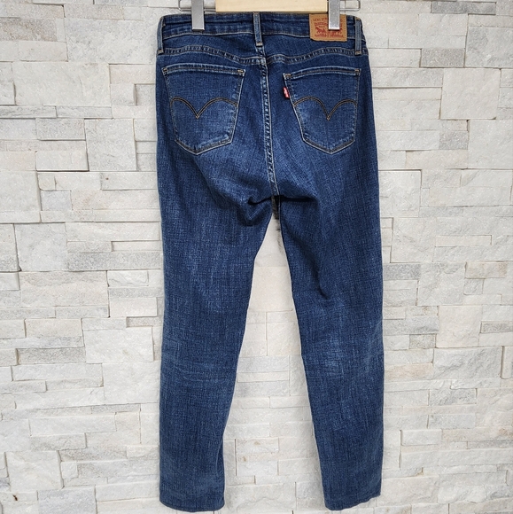 Bundle jeans ,vintage luxe, and Levi's - Picture 10 of 11